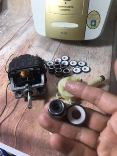 Phốt bơm máy tắm nước nóng