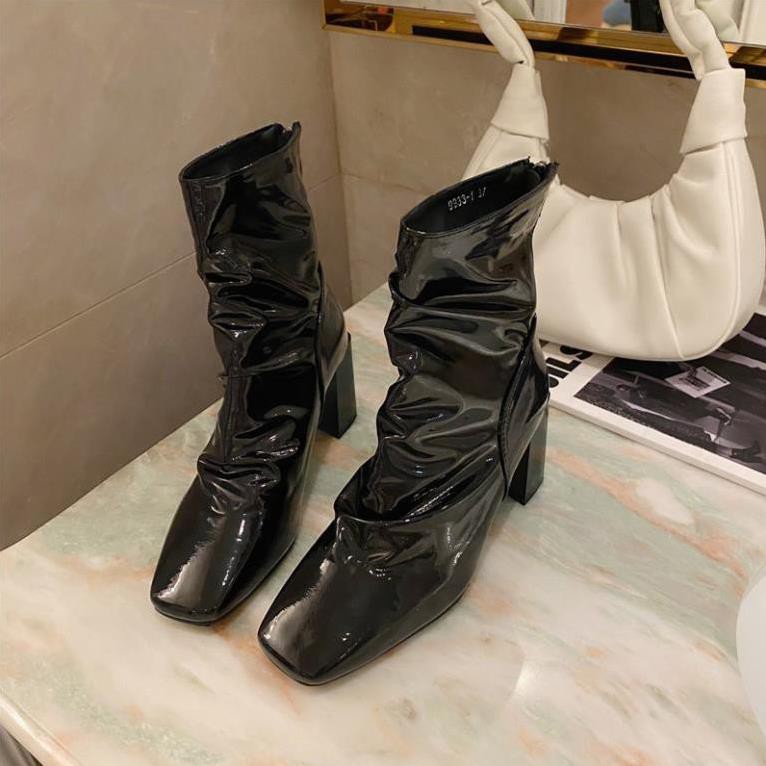 Giày Boot Nữ/ Giày Boot Cổ Thấp 7Cm Da Nhăn Bóng Hai Màu Đen Kem Trắng Cực Sang Chảnh Đế Vuông Mũi Vuông | BigBuy360 - bigbuy360.vn