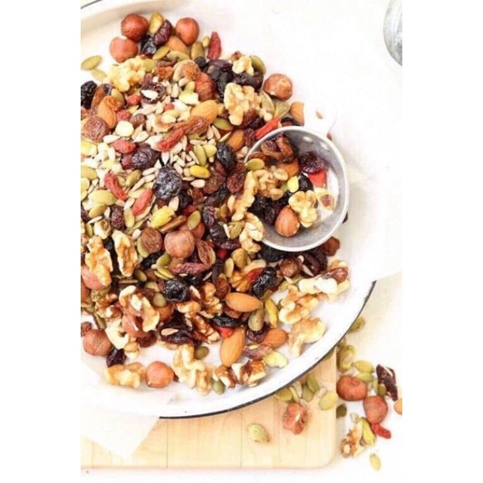 Hạt tổng hợp và trái cây sấy khô hữu cơ Healthy Trail mix Snack- Mỹ