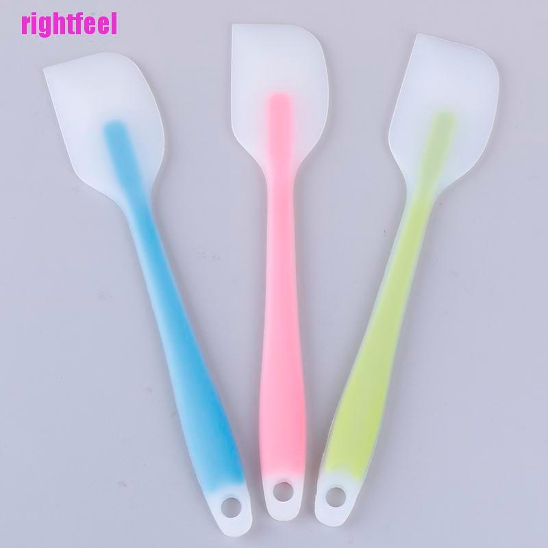 Muỗng Silicone Chịu Nhiệt Dùng Trong Nhà Bếp