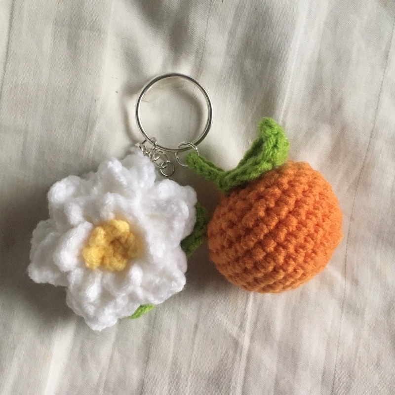 Móc khoá quả cam và hoa cam độc lạ đáng yêu bằng len sợi
