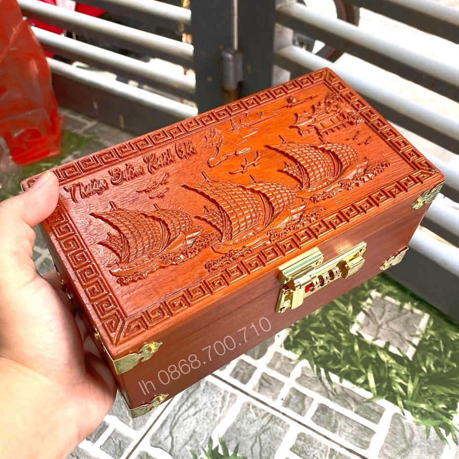 Hộp đựng trang sức , hộp đựng tiền tiết kiệm trạm Thuận buồm xuôi gió bằng gỗ hương cao cấp có khóa mã số