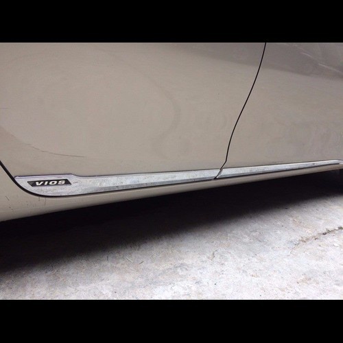 Bộ 4 Ốp Nẹp sườn Vios 2014 2015 2016 2017 2018 Bộ ốp thân xe ô tô