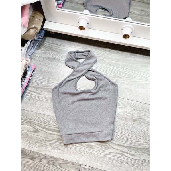 Áo yếm tréo cổ khoét UN