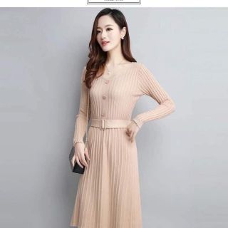 Đầm len cổ tim quảng châu.