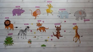 3 Decal dán tường cho bé