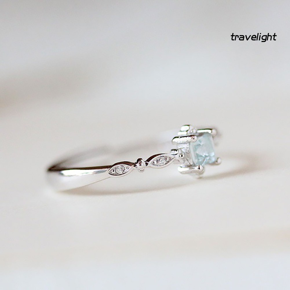 Nhẫn Đính Hôn Đính Đá Zircon Hình Lập Phương