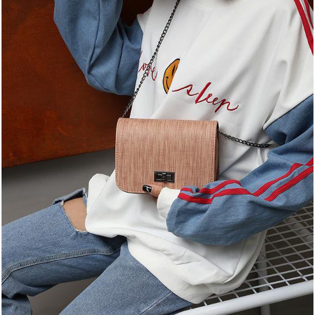 Túi xách nữ, túi đeo chéo nữ đẹp đi chơi cao cấp kẻ xọc 3 màu, túi đeo chéo kiểu dáng chất da kiểu dáng hàn quốc | BigBuy360 - bigbuy360.vn