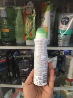 Xịt Khử Mùi Dove Dưa Leo 150ml