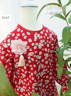 Áo dài đỏ hoa trắng