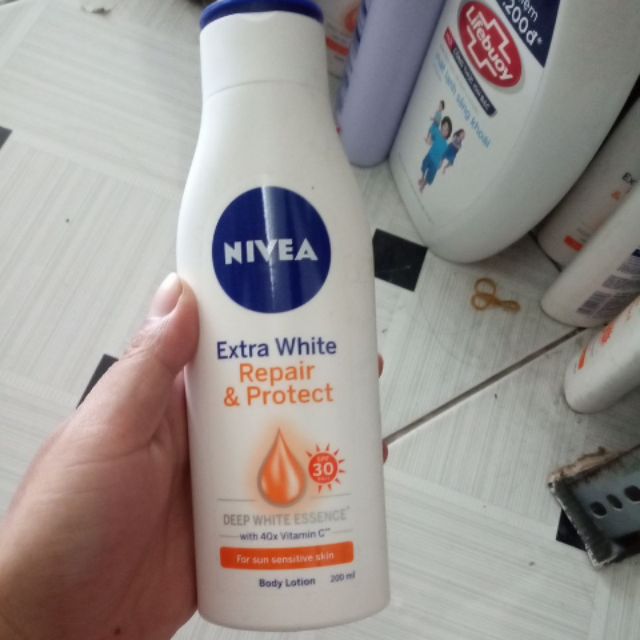 Sữa dưỡng thể ban ngày nivea