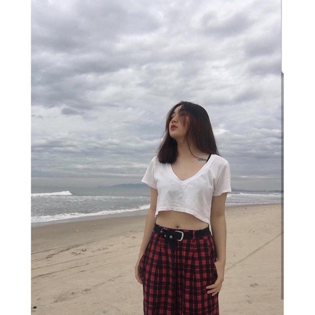 Áo Thun Croptop cổ tim trơn