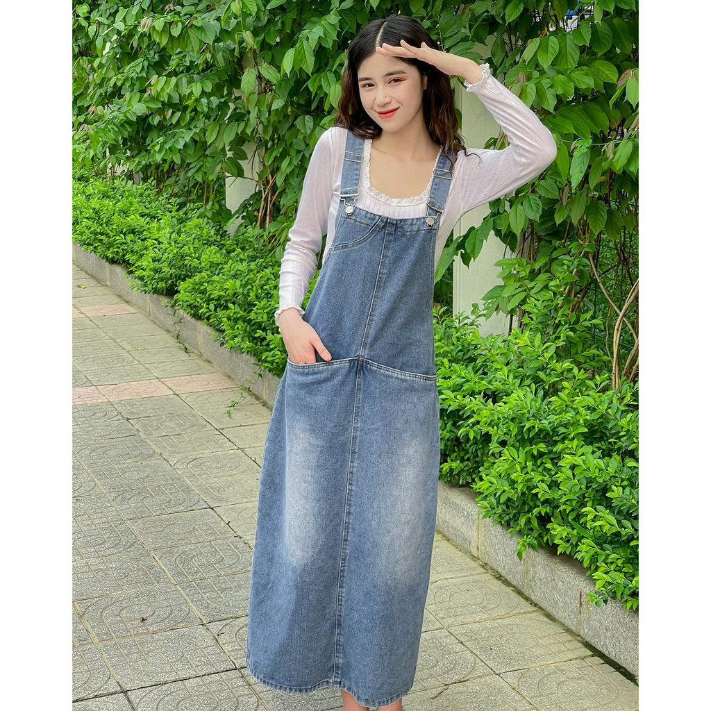 Váy yếm jean dài RETRO phai phủ vàng dáng suông, váy yếm dài jeans baggy đai xích trước túi chữ V Y4XS01 - JEANBOO