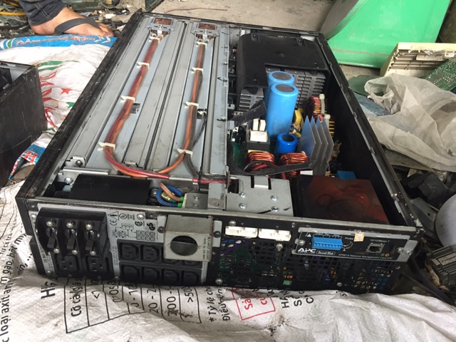 Bộ Lưu điện UPS APC RT5000 Sin chuẩn 3500w có card 1916 CHẠY LIÊN TỤC ĐẾN CẠN BÌNH
