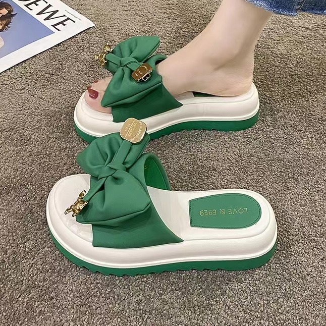 Đôi giày đẹp cho vẻ đẹp của bạ