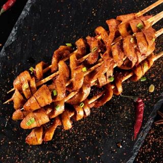 Xúc xích lốc xoáy vị cay Tứ Xuyên