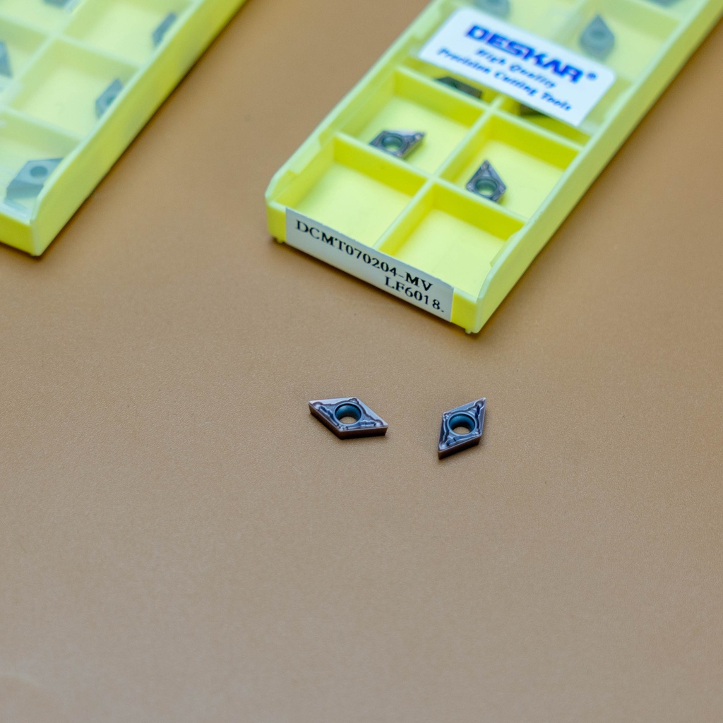 Mảnh dao  tiện D07 Deskar DCMT070204 LF6018
