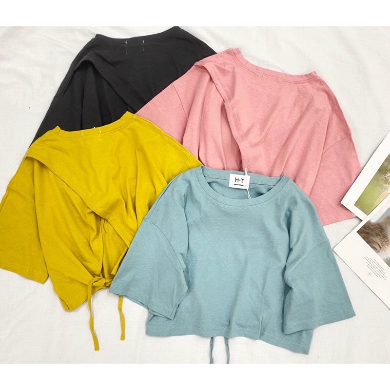 Áo thun crop top kiểu hở lưng