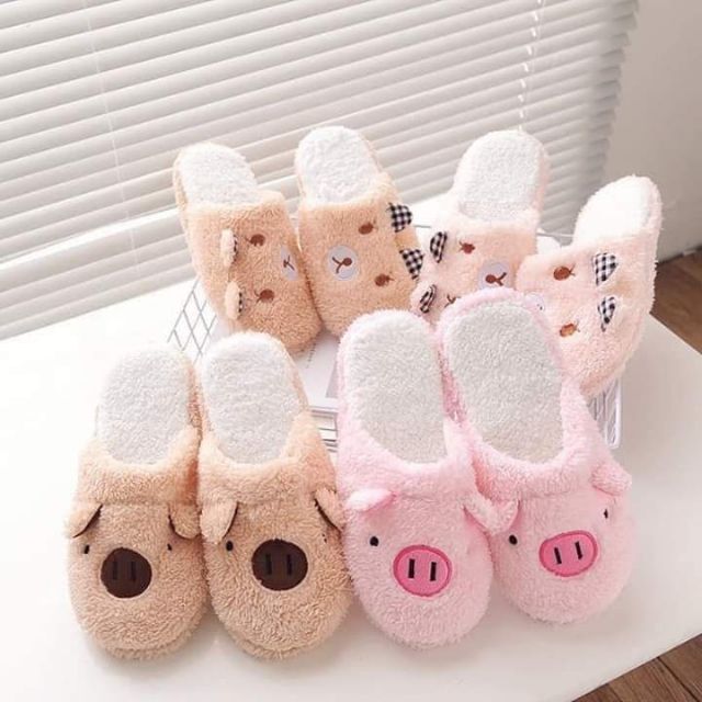 Dép đi trong nhà hình lợn