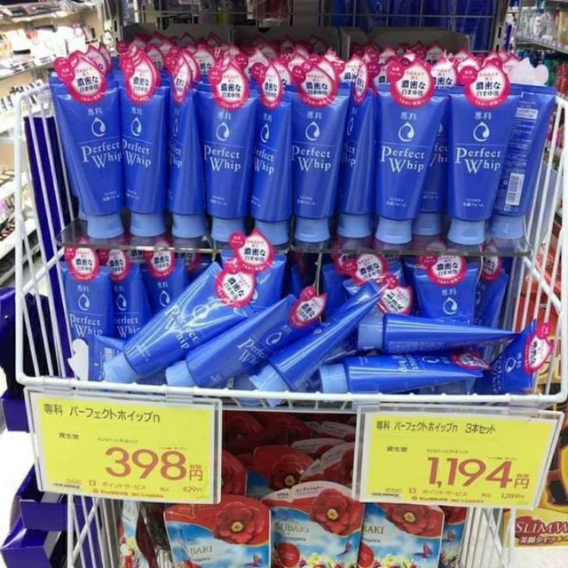 Sữa rửa mặt Nhật