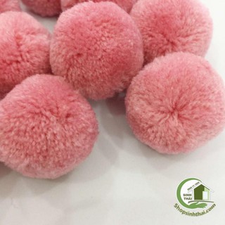 Ba cục bông len màu hồng
