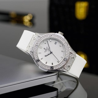 [Fullbox+bh 12th] Đồng hồ nữ Hublot cao cấp mặt tròn đính đá,dây cao su thơm vani  - LUTOS Việt Nam