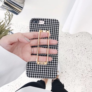 Ốp lưng kẻ có móc cầm tay