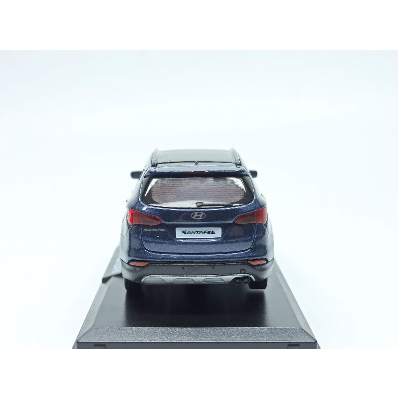 Mô hình xe Hyundai Santa Fe 2014