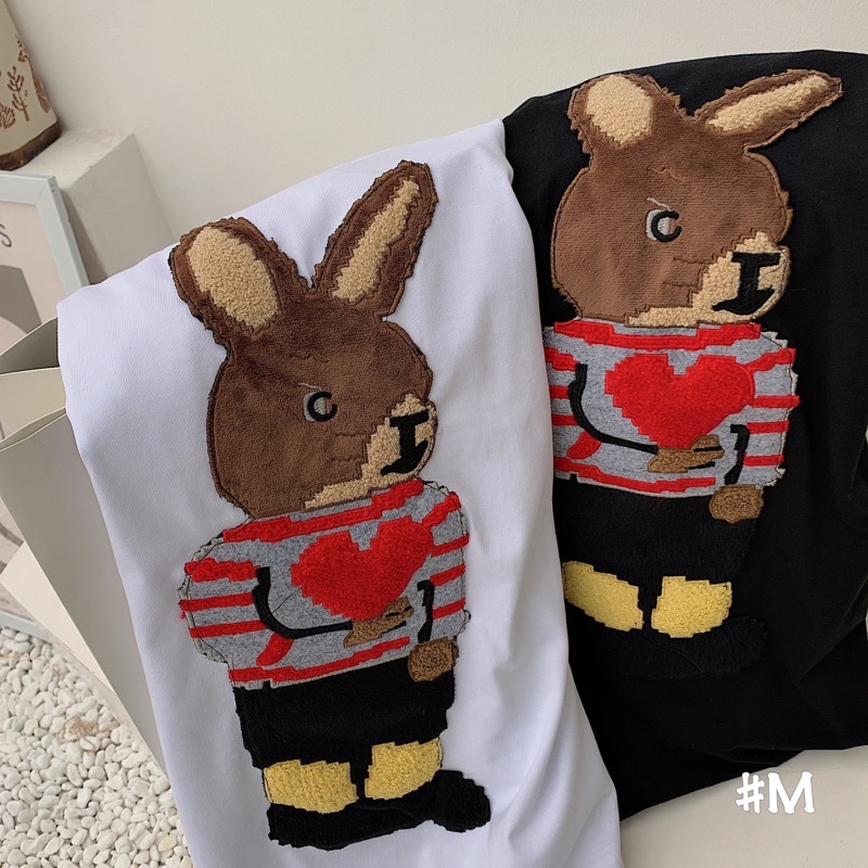 Áo phông thỏ nâu tim ngực TTA788