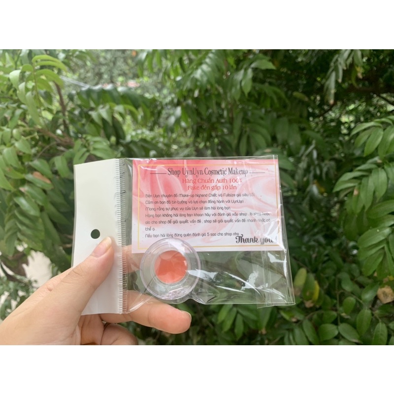 Son dưỡng ysl hoặc dior có màu