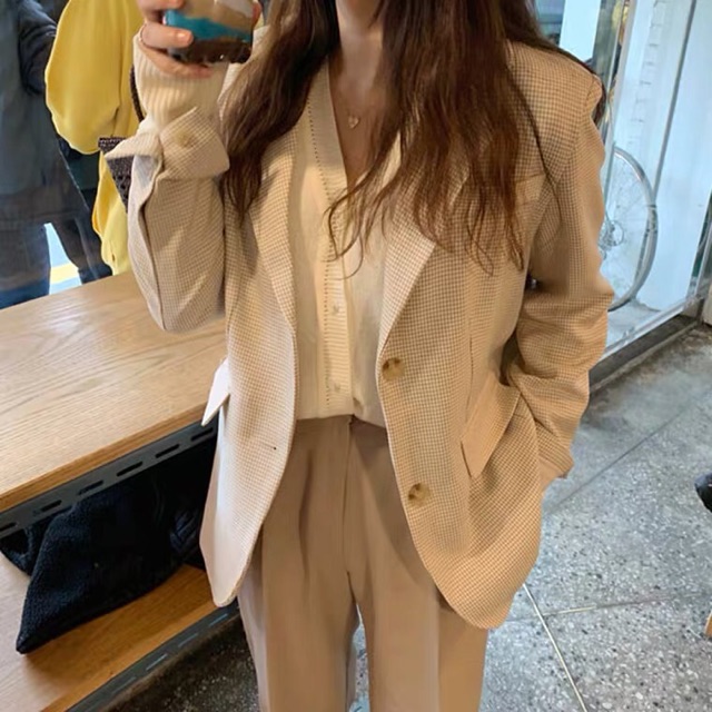 (Hàng có sẵn ) Siêu phẩm Áo Blazer cao cấp kẻ nhỏ ánh be vàng (phom rộng) | BigBuy360 - bigbuy360.vn