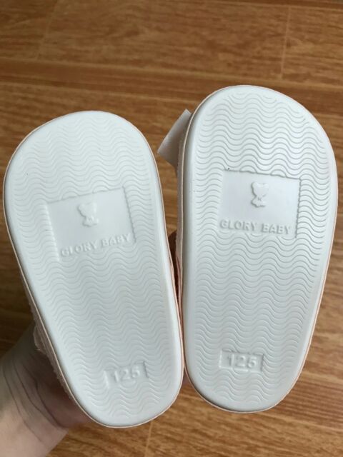 Giày trẻ em đế cao xu mềm cho bé