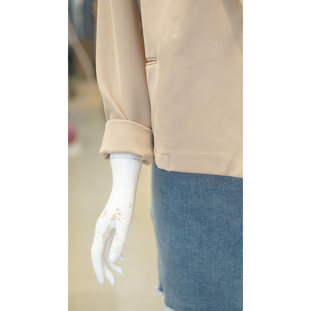 Blazer Form Ngắn Be Trơn 066