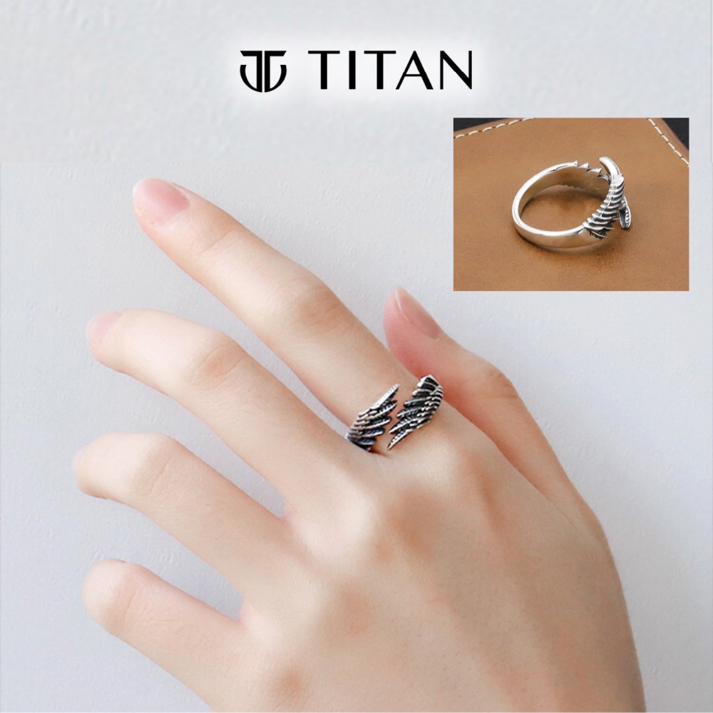 Nhẫn nam nữ họa tiết đôi cánh, nhẫn titan thời trang unisex freesize không gỉ màu bạc hiphop cá tính Titan shop