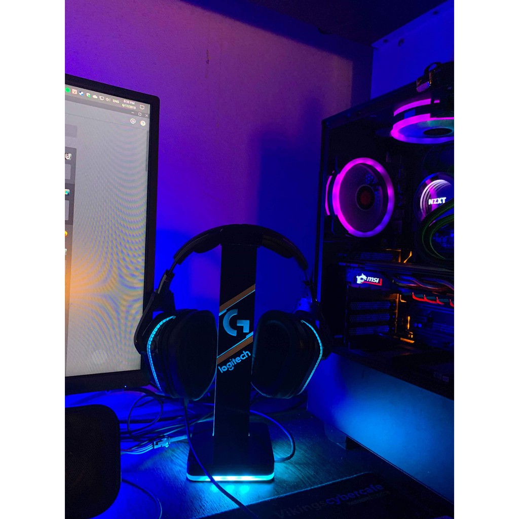 Giá treo tai nghe led RGB đơn giản PCMASTER