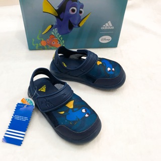 Sandal bé trai Adidas