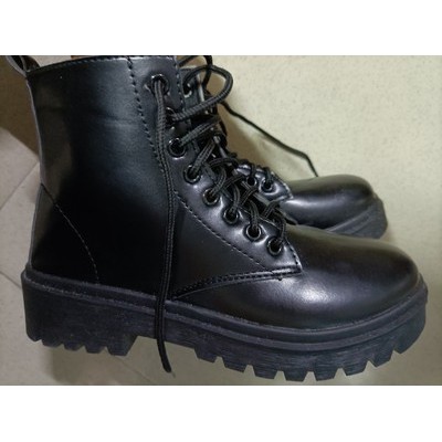 Boot cao cổ đen siêu cool sale shock | BigBuy360 - bigbuy360.vn