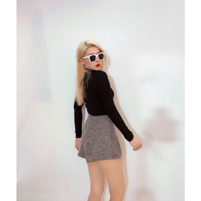 Áo thun cổ lọ aut f21 đen trắng