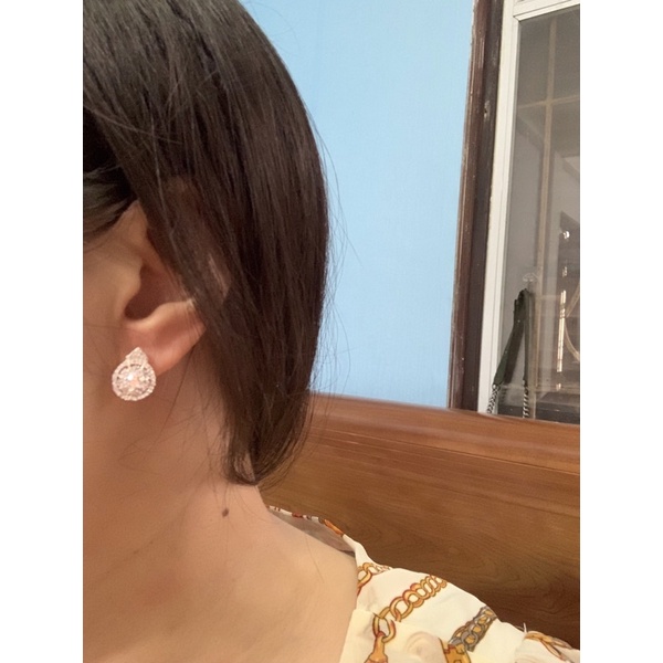 Khuyên tai khóa bật ôm sát tai kiểu dáng sang trọng, nạm đá cz sáng bạc ta chuẩn