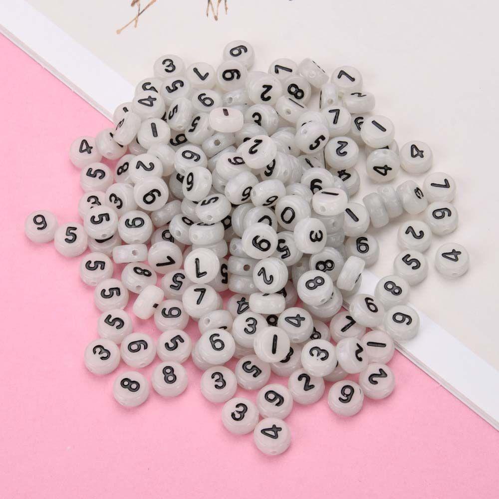 Vòng Tay Hạt Nhựa Acrylic Dạ Quang Hình Trái Tim / Chữ Cái / Ngôi Sao / Mặt