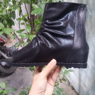 Boot xỏ ngón