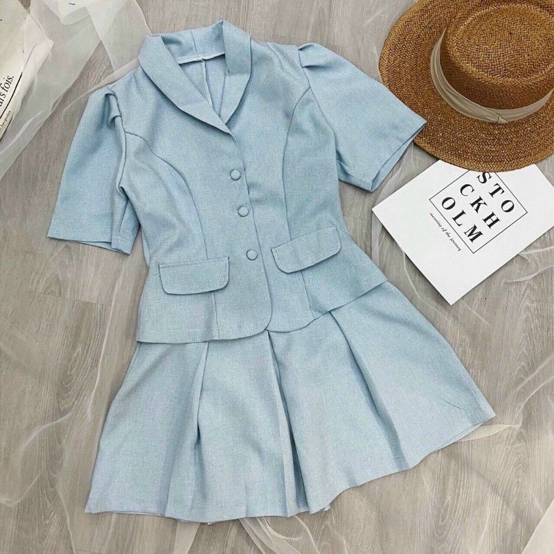 Áo vest cúc bọc + chân váy xoè