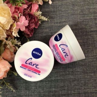 Kem dưỡng ẩm Nivea Care Sensitive dành cho da nhạy cảm