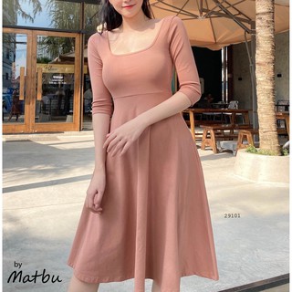 Đầm tay lỡ xòe