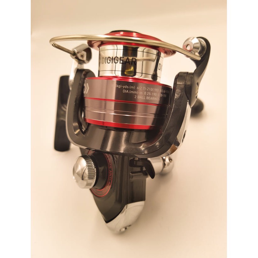 Máy câu Daiwa MG S chính hãng