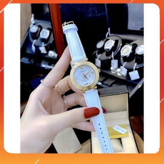 Đồng hồ nữ Versace nữ dây da sang trọng và tinh tế.