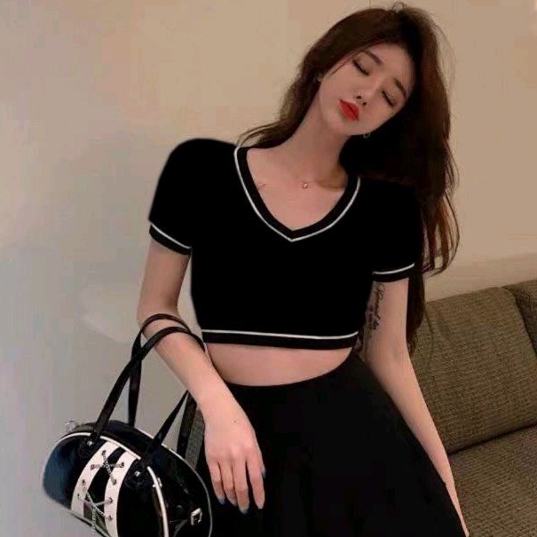 Áo thun cổ tim Croptop phối viền đẹp xuất sắc PC