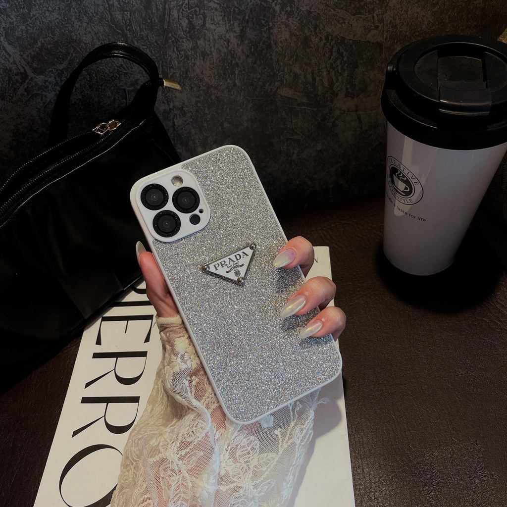 Ốp nhũ bảo vệ cam gắn tag P.r.a.d.a nổi iphone 7plus/8plus/X/Xs/Xsmax/11/11promax/12/12pro/12promax/13/13pro/13promax