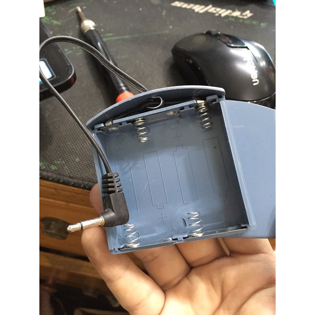 QUA SỬ DỤNG  Hộp kết nối 3 4 pin tiểu AA 1.5V thành 6V 4.5v 5v giant sun nguồn rời phun xăm môi, chân mày.