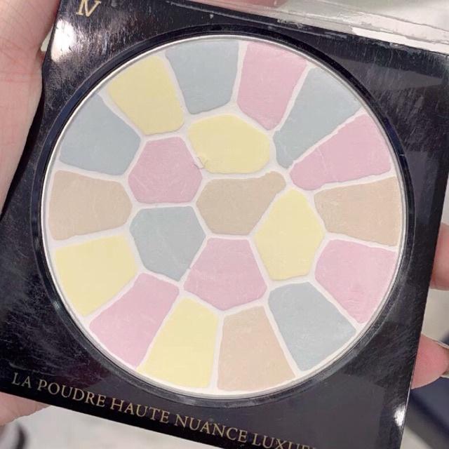 Phấn phủ trang điểm và dưỡng da cao cấp ELÉGANCE LA POUDRE  ALBION